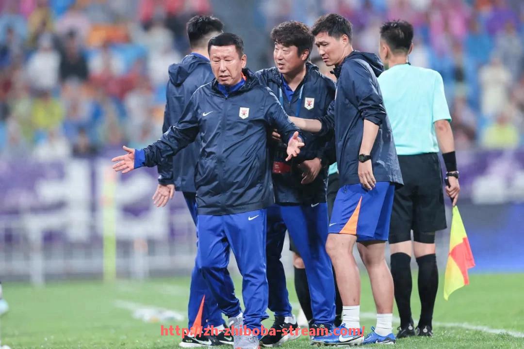 直播吧-足球支点型前锋如何为球队进攻创造空间？（什么是支点中锋）